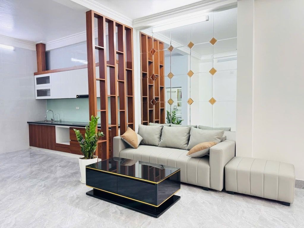 ĐÔNG NGẠC – THỤY PHƯƠNG - VỈA HÈ - Ô TÔ TRÁNH – CHỈ VIỆC VỀ Ở